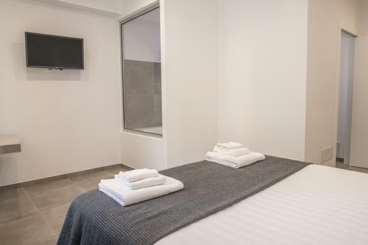 Suitesgaribaldi カリアリ エクステリア 写真